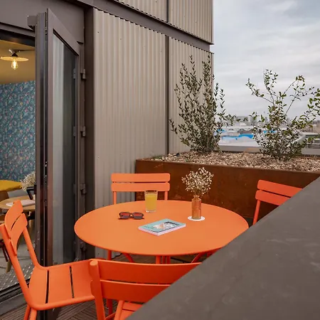 Eklo Centre Ile De Hotel