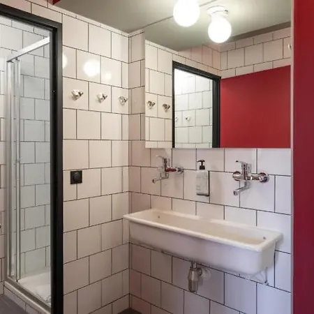 Eklo Centre Ile De Hotel