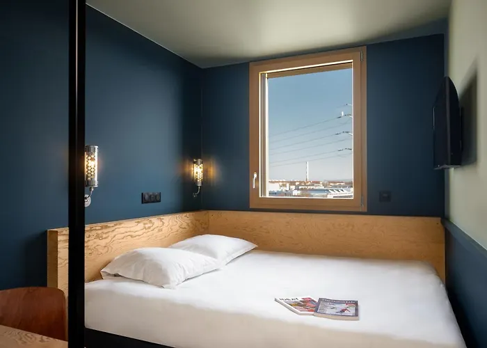 Eklo Centre Ile De Hotel