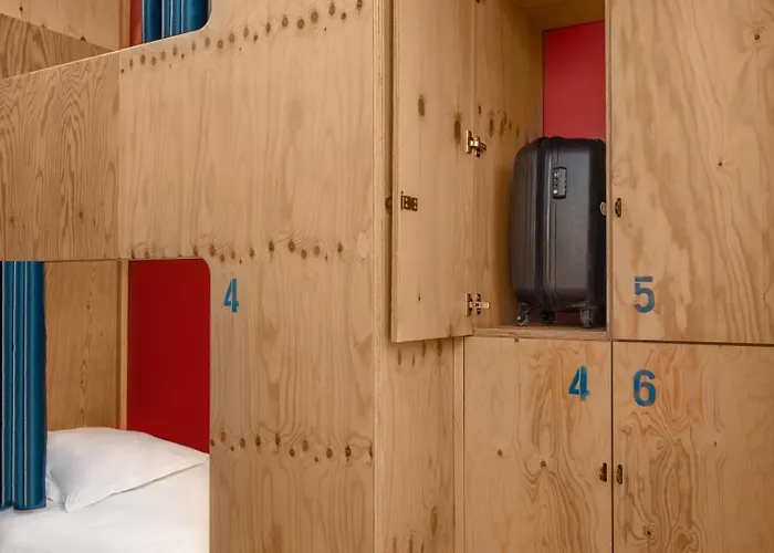 Eklo Centre Ile De Hotel