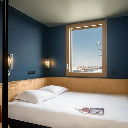 Eklo Centre - île De Hotel