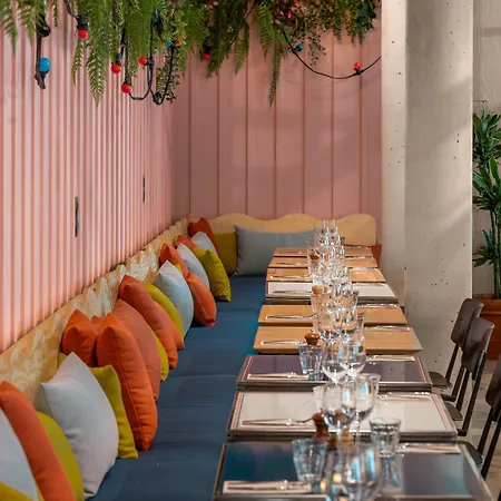 Eklo Centre - île De