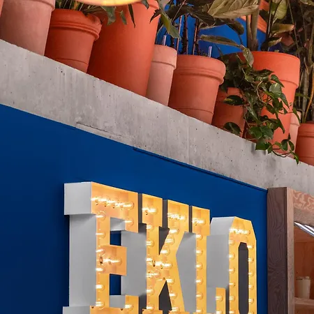 Eklo Centre Ile De *